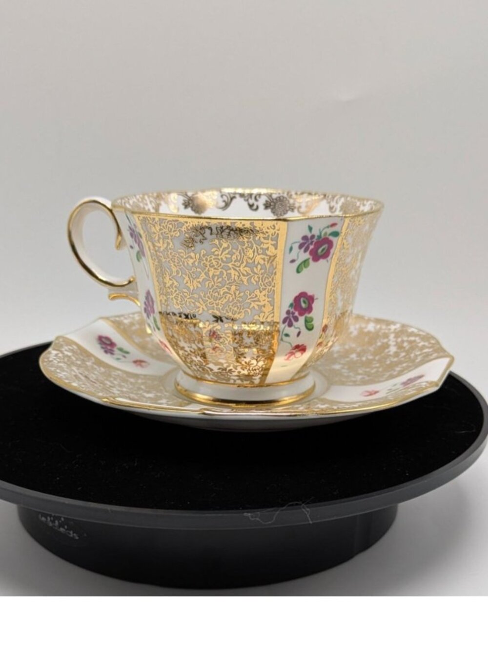 Collingwoods English Teacup Saucer Floral Gold Trim Countess Pattern Set Vintage